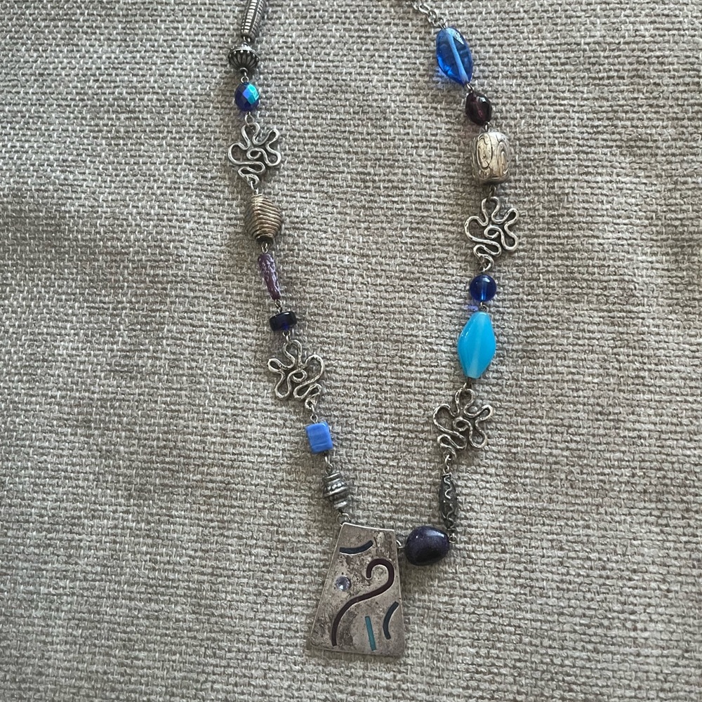 Chico 10 inch necklace.
